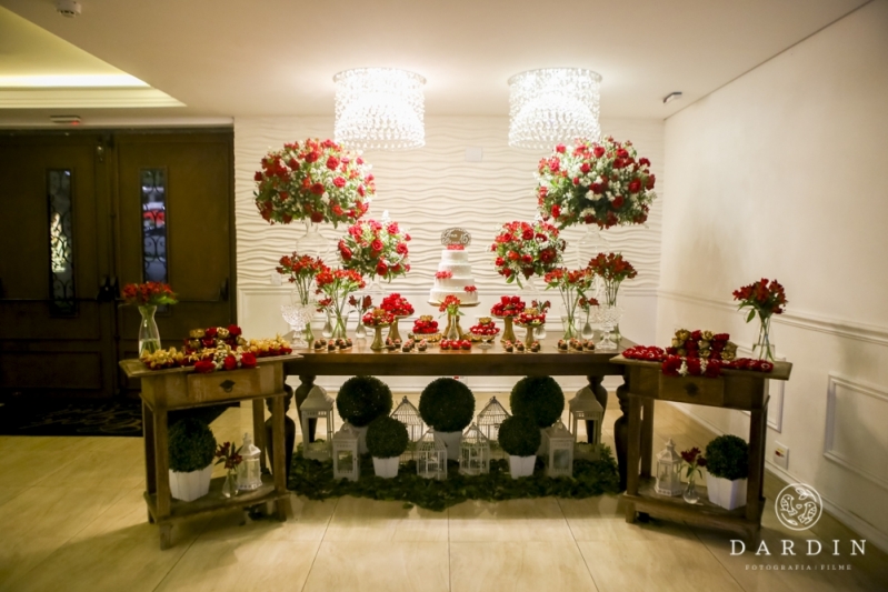 Salão para Debutante Preço Jardim Tiradentes - Salão de Eventos para Aniversário